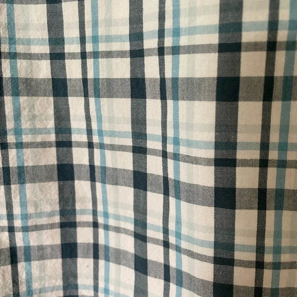J. CREW OXFORD LONG SLEEVED BUTTON DOWN SHIRT Size L Blue Gray and White Plaid